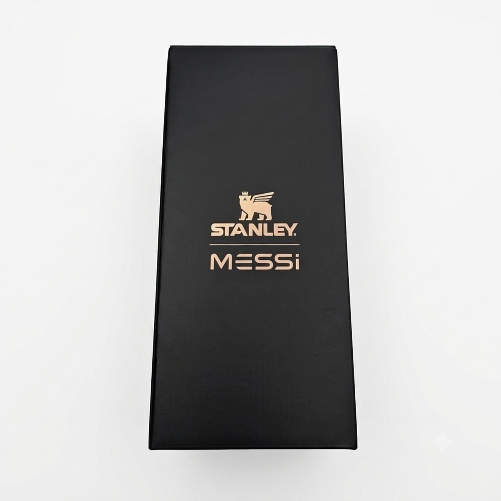 Stanley x Messi GOAT 40oz Quencher ProTour Tumbler Black Gold NIB Flip Straw - Picture 1 of 11